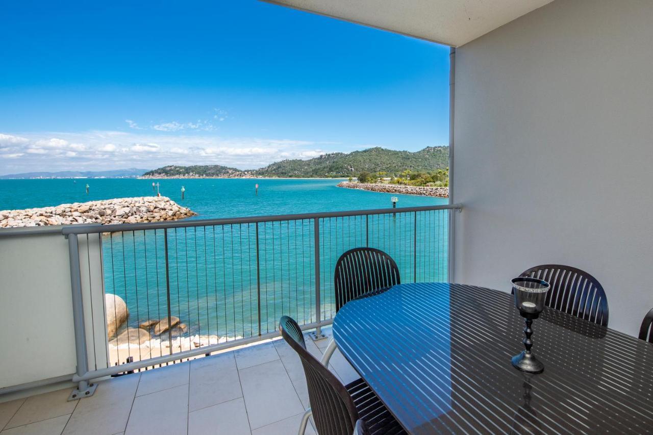 Ferienwohnung One Bright Point - Stunning Water Views Nelly Bay Exterior foto